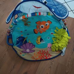 Finding Nemo Mr. Ray Ocean Lights & Music Gym,