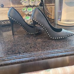 **WILD DIVA 4' heel.. black with silver studs**