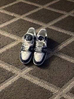 Louis Vuitton Sneakers