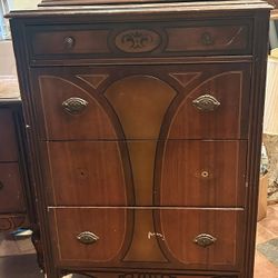 Beautiful Dresser And Chest
