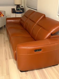 Lexanna leather sectional brown