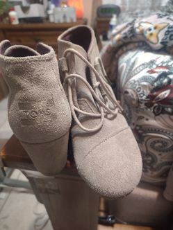 Shoe