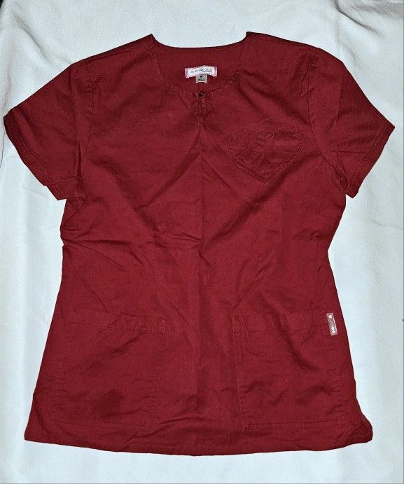 Koi Scrub Top In Red With A Heart Pocket Size Medium