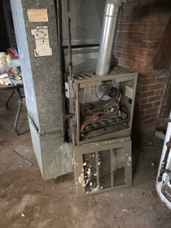 5 burner gas furnace good working condition $300