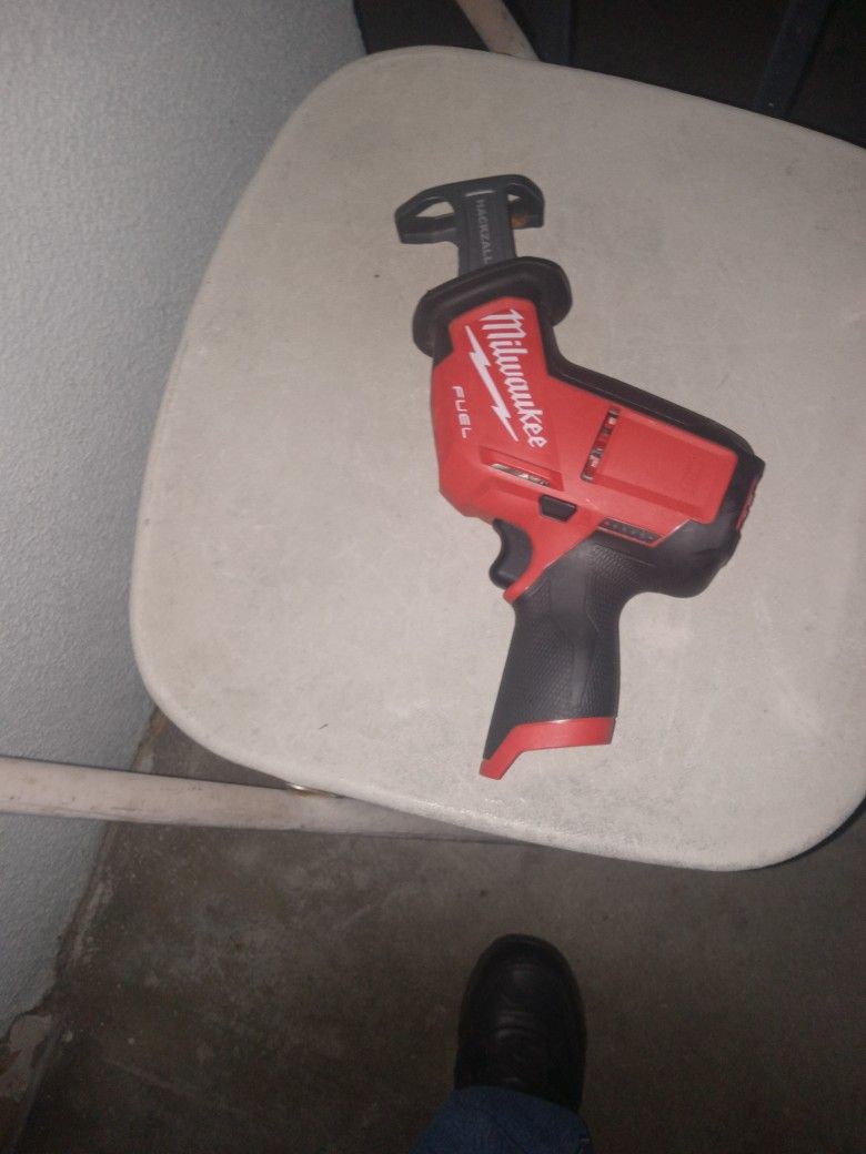 New Milwaukee M12 Fuel Hacksaw Tool Only