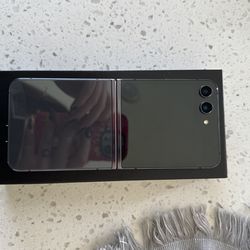 galaxy flip 5 