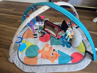 GENTLY USED TUMMY TIME BUNDLE