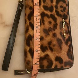 Leopard michael kors wallet sales