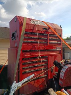 Husky tool box