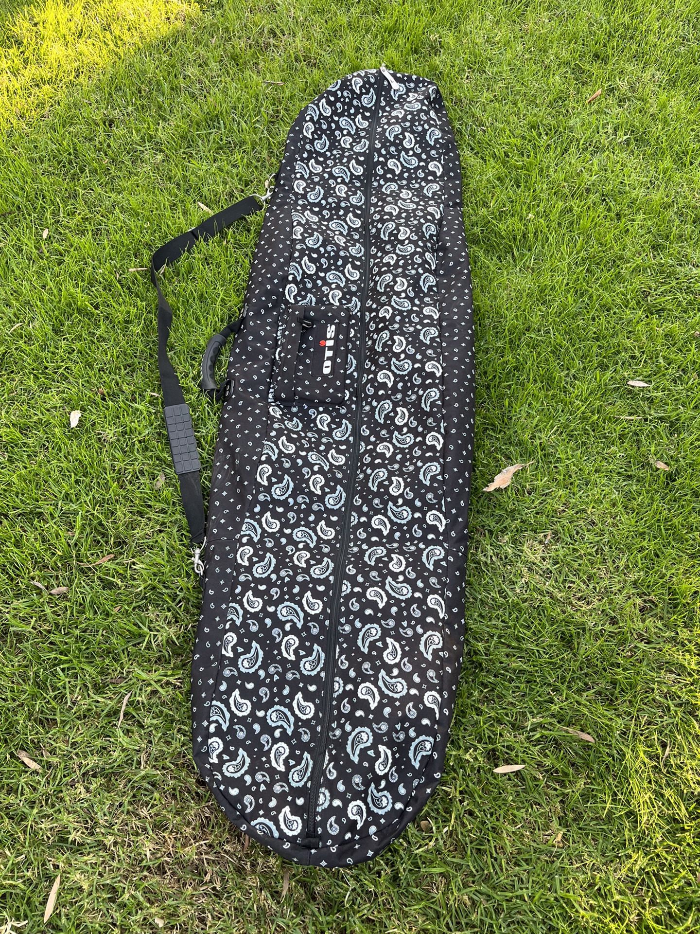 Otis snowboard bag approx. 165 cm. black white paisley