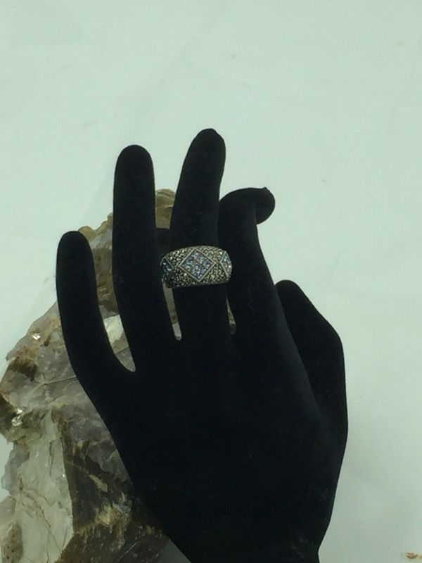 925 STER Silver Marcasite & Blue Stone Ring 6