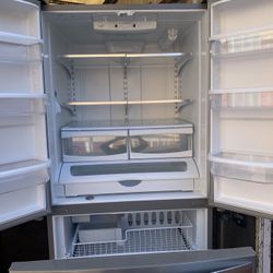 Whirlpool Stainless Steel Frenchdoor Refrigerator With Water And Ice 