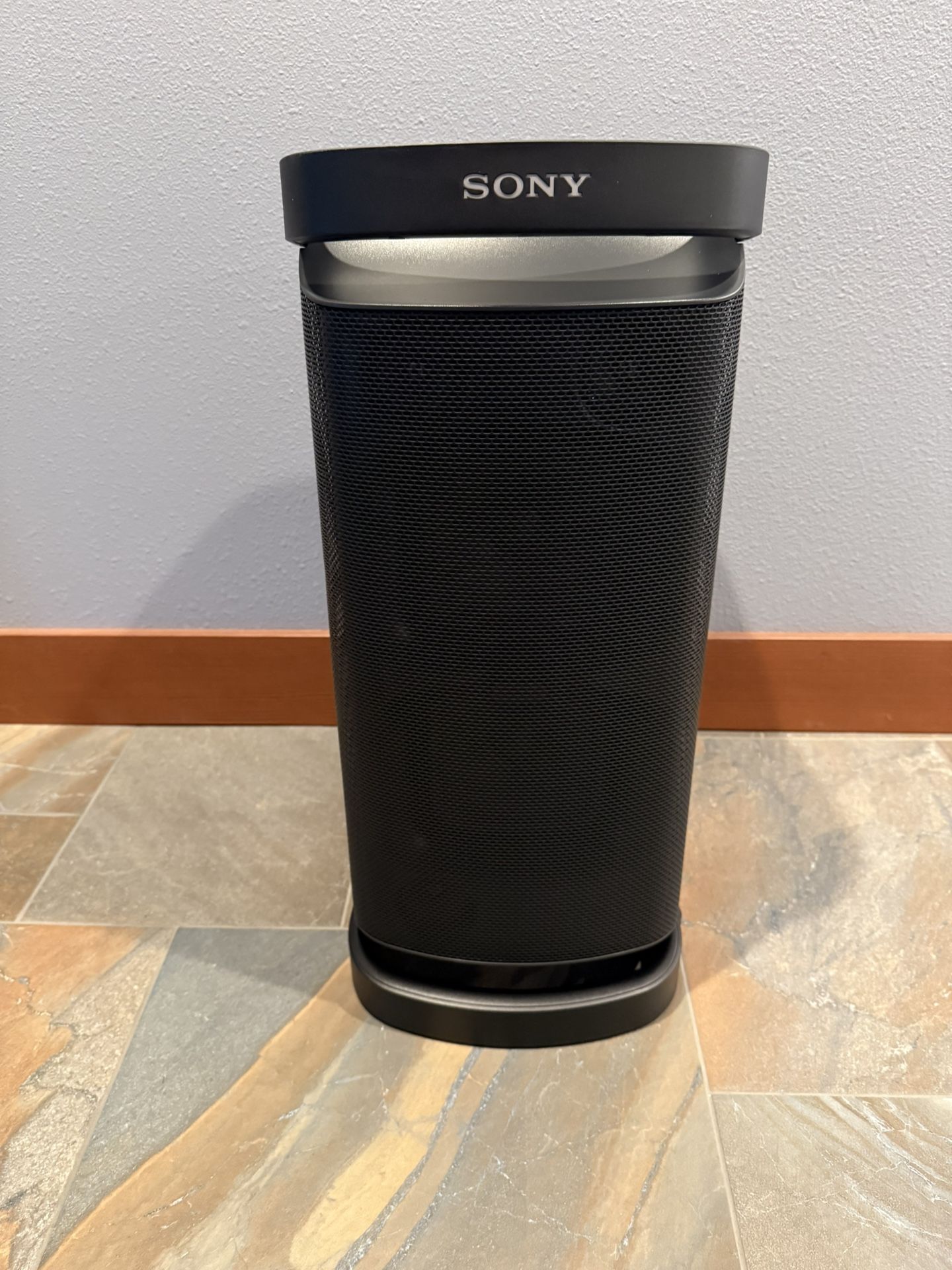 Sony SRS-XP700 X-Series Wireless Portable-BLUETOOTH-Karaoke Party-Speaker IPX4 Splash-resistant with 25 Hour-Battery,Black