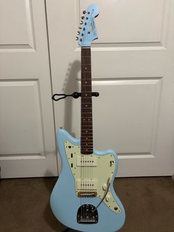 Fender Sonic Blue Vintera III Jazzmaster
