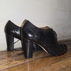 
🖤 Halogen Black Leather Oxford Heels – Size 8.5