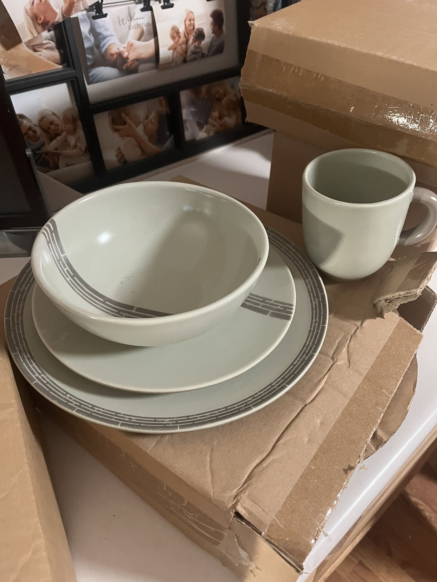 New Dinnerware (4 servings)