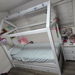 Kids Canopy Twin Bed Frame, Dresser And Nightstand
