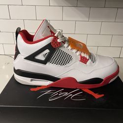 Men’s Jordan Retro 4 Chicago Red Size 14.