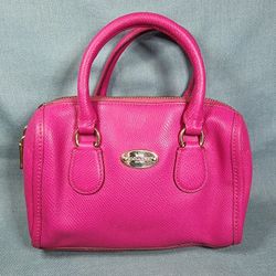 COACH Crossgrain Leather Mini Bennett Crossbody Purse Bag Pink

