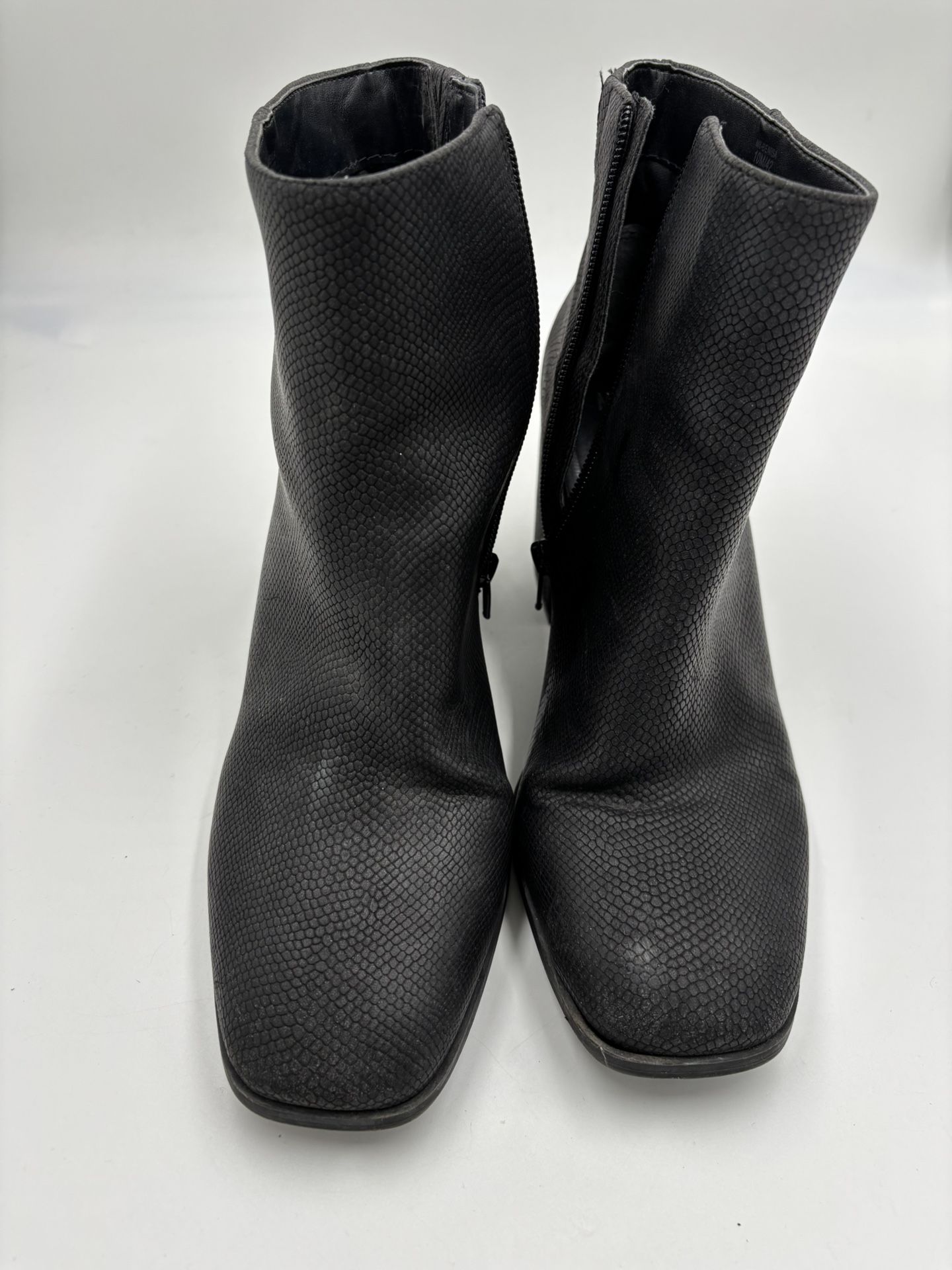 NEW Mix No. 6 Black Textured Women’s 10 M Boots