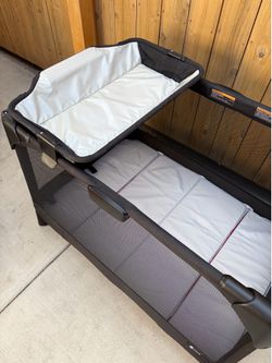 4moms Breeze Plus Playard