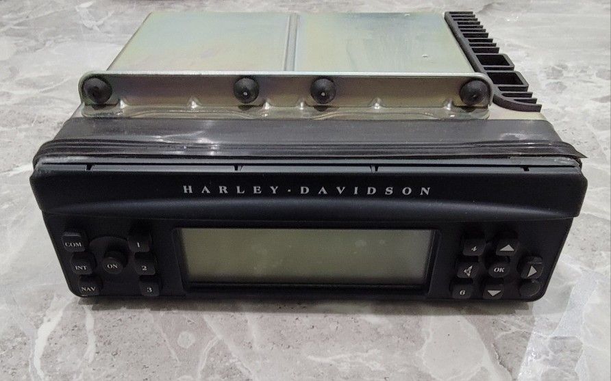Original FM CD PLAYER STEREO RECEIVER for Harley Davidson Road Glide