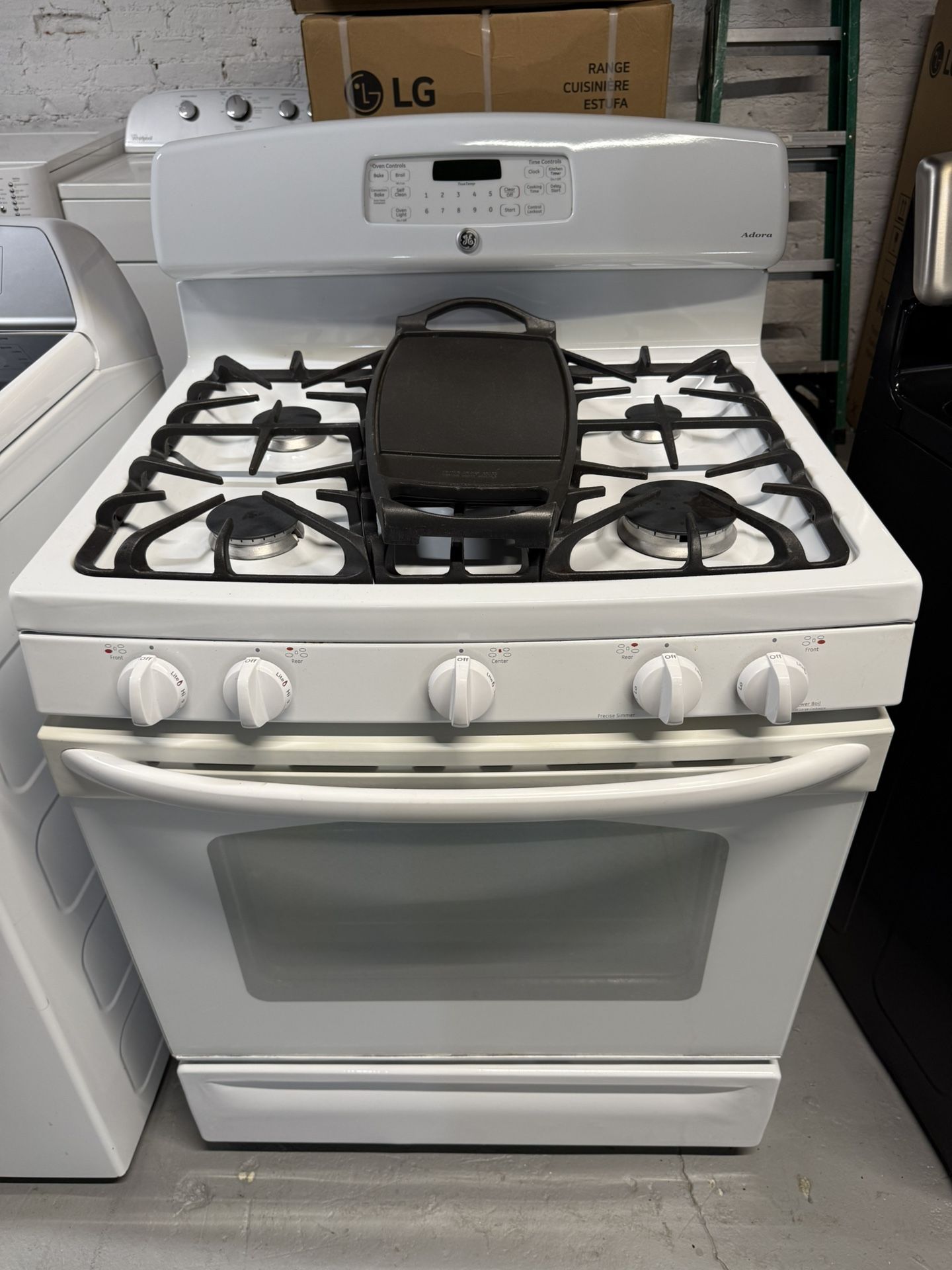 GE GAS STOVE 60 DAY OF WARRANTY 