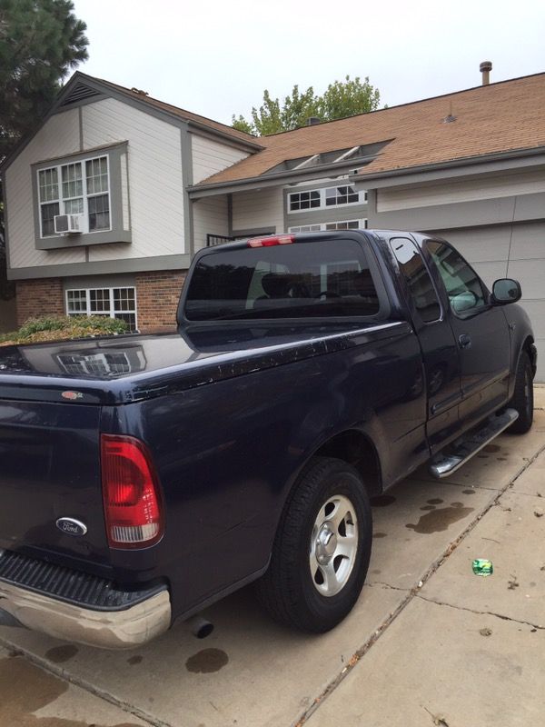 2003 F150 Ext cab matching Bed cover Manual hard to find - $3900 (Denver)