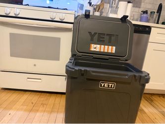 Yeti 60 wheeled cooler