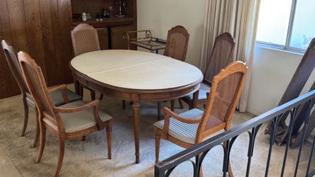 Vintage dining table with six chairs?