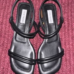 Steve Madden Ensure Black Hattie Slingback Sandal Sz 8 1/2 Black Square Toe Block Heel 