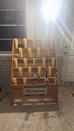 Rod holder DOSE NOT COME WITH THE FISHINGPOLES