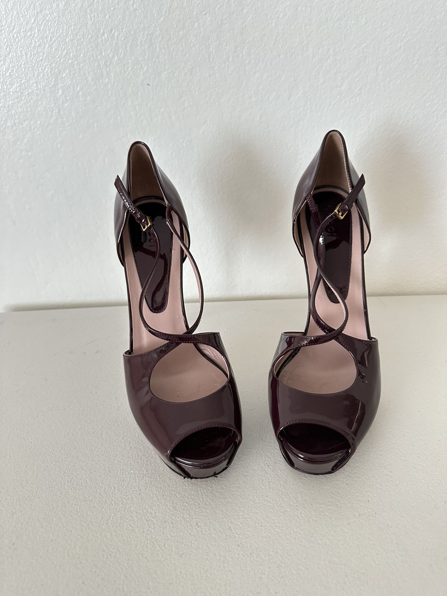 Gucci Auth Burgundy Patent Leather Lili Open Toe Pumps