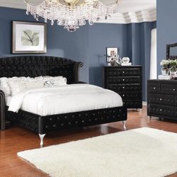 Four Piece Queen Bedroom Set Queen Bed Frame Dresser Mirror And Nightstand