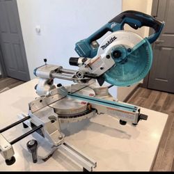Makita 36V Compound Miter Saw ((TOOL ONLY))
