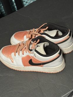 Air Jordan 1 Low Sneakers