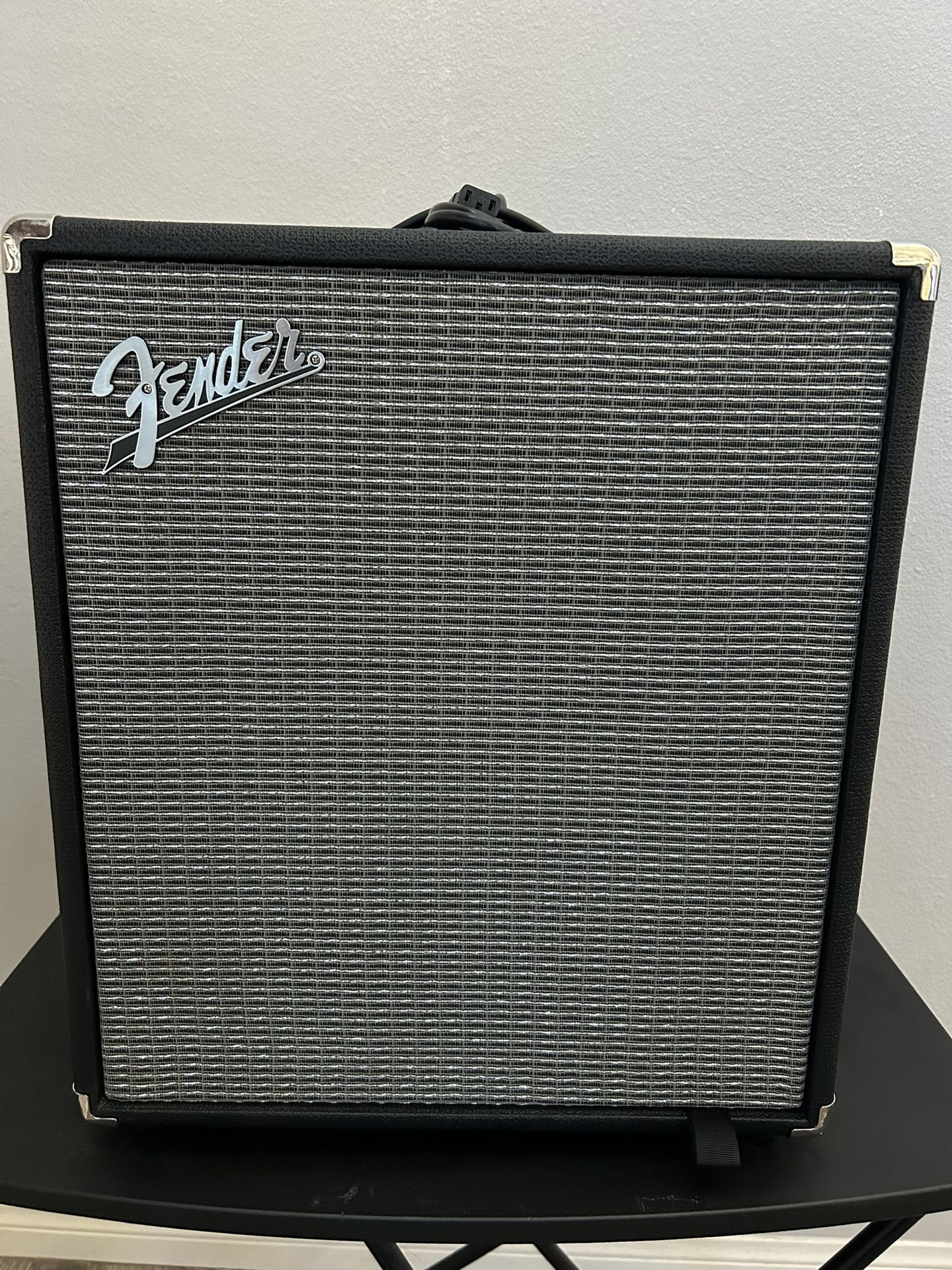 FENDER GUITAR AMP