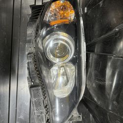 2011 Subaru Impreza Wrx STI headlight Right Side Passenger OEM