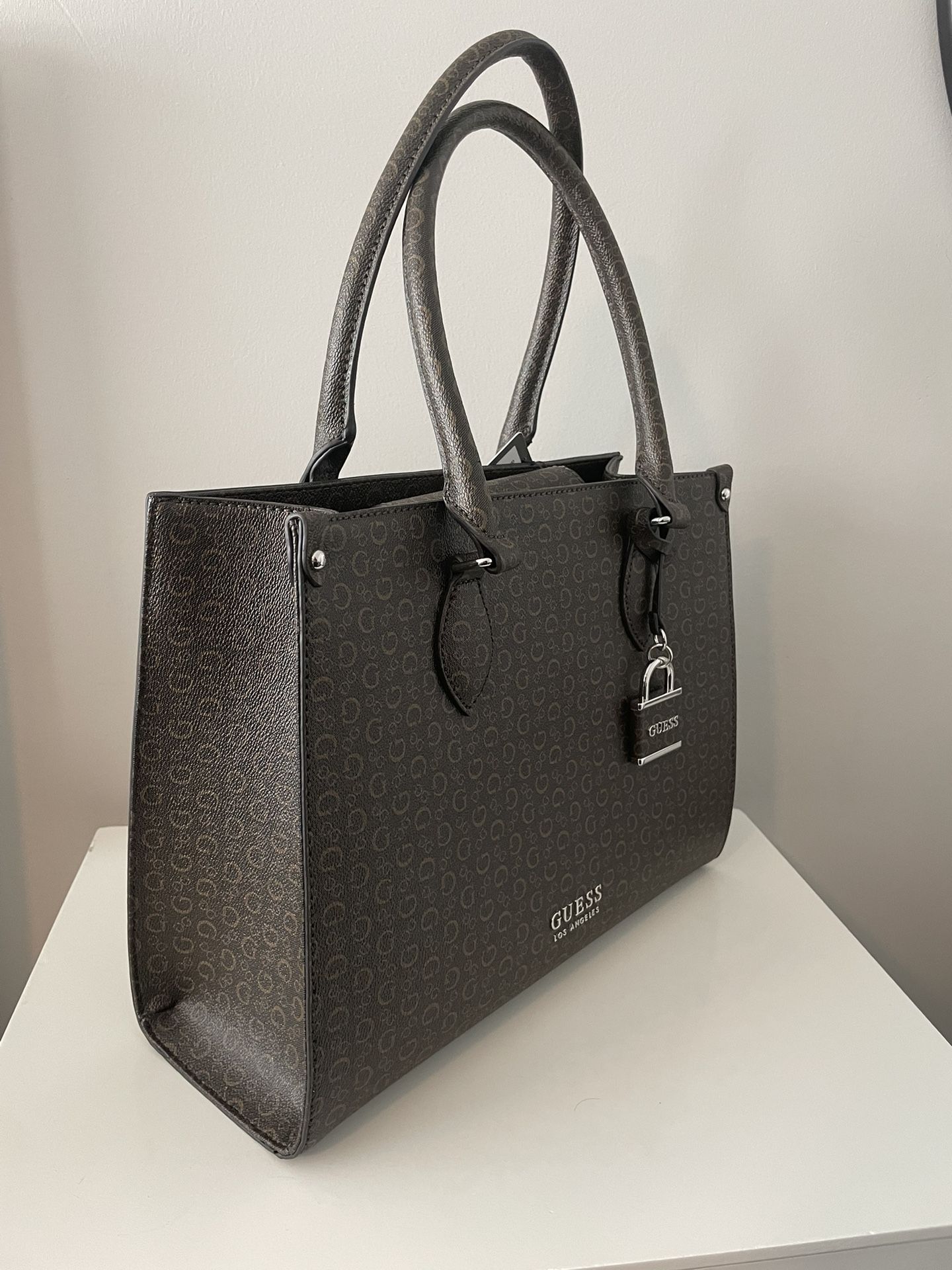 GUESS LOS ANGELES Handbag