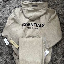 Essentials Sets 