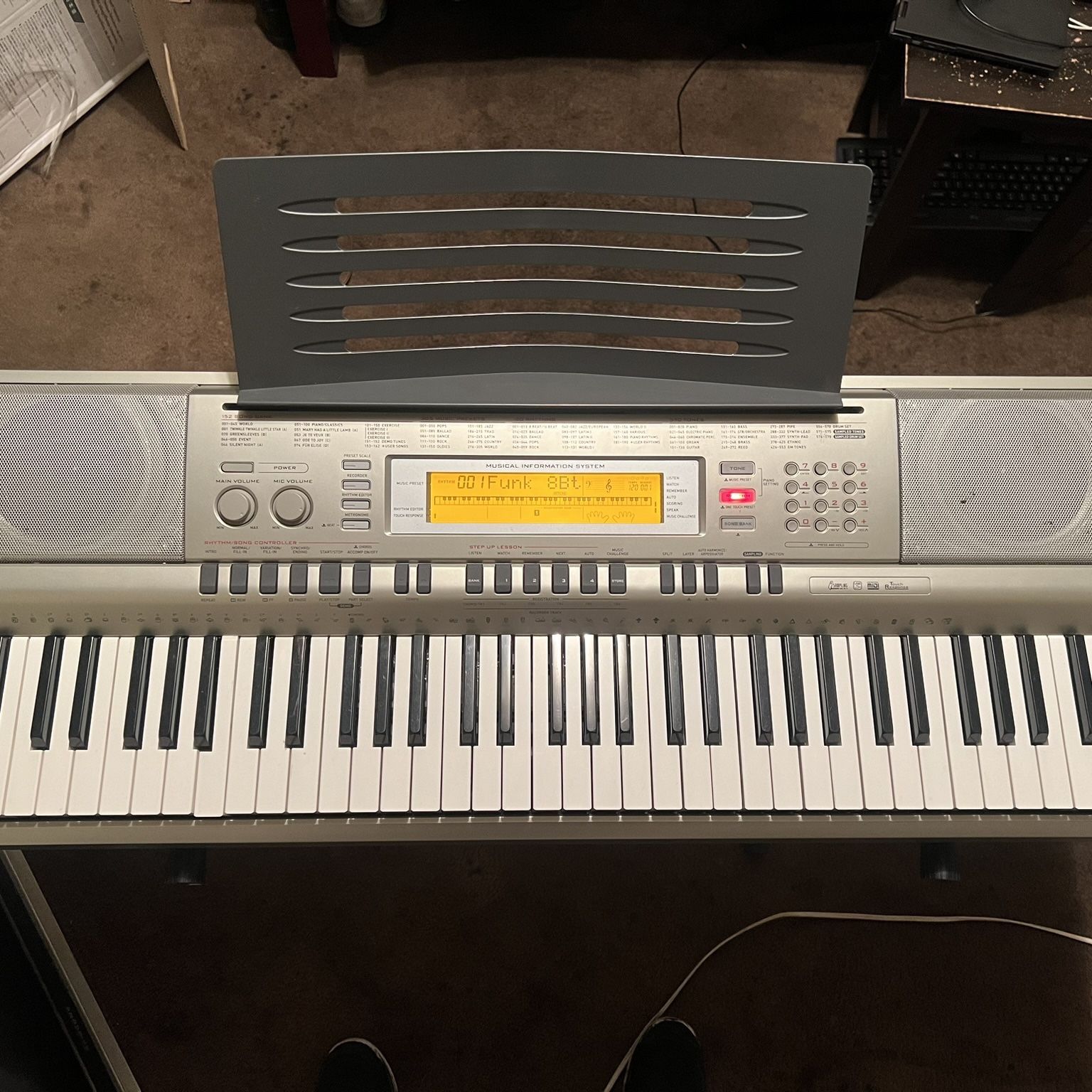Casio WK-200 76 Key Workstation w/ Keyboard Stand for Sale in Long
