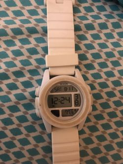 Nixon watch nice