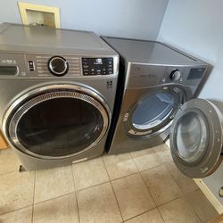 Washer And Dryer Excellent Condition. See Pictures 