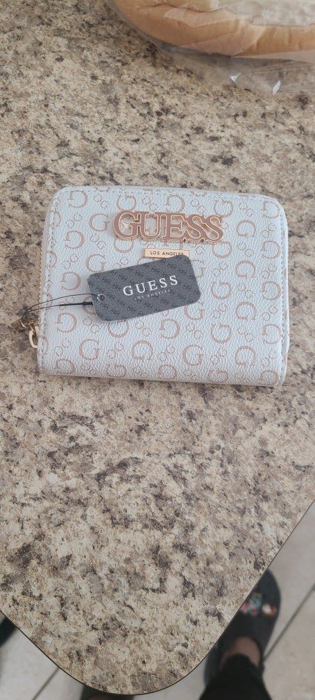 New wallet Guess