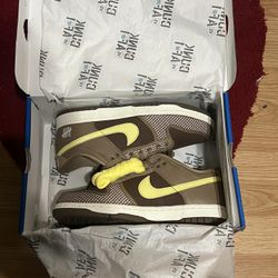 Nike Undefeated Dunk