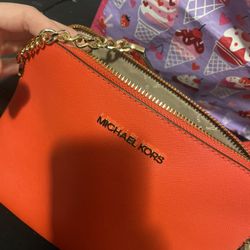 Micheal Kors Purse 