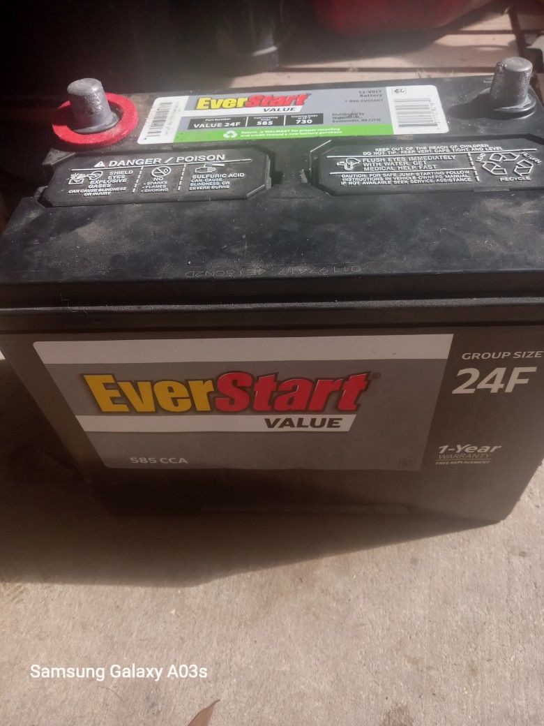Everstart 730 12V Car Battery