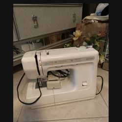 Sewing Machine , KENMORE !! 