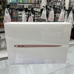 Macbook Air 13” M1 8GB/256GB! Finance For $50 Down Payment!!
