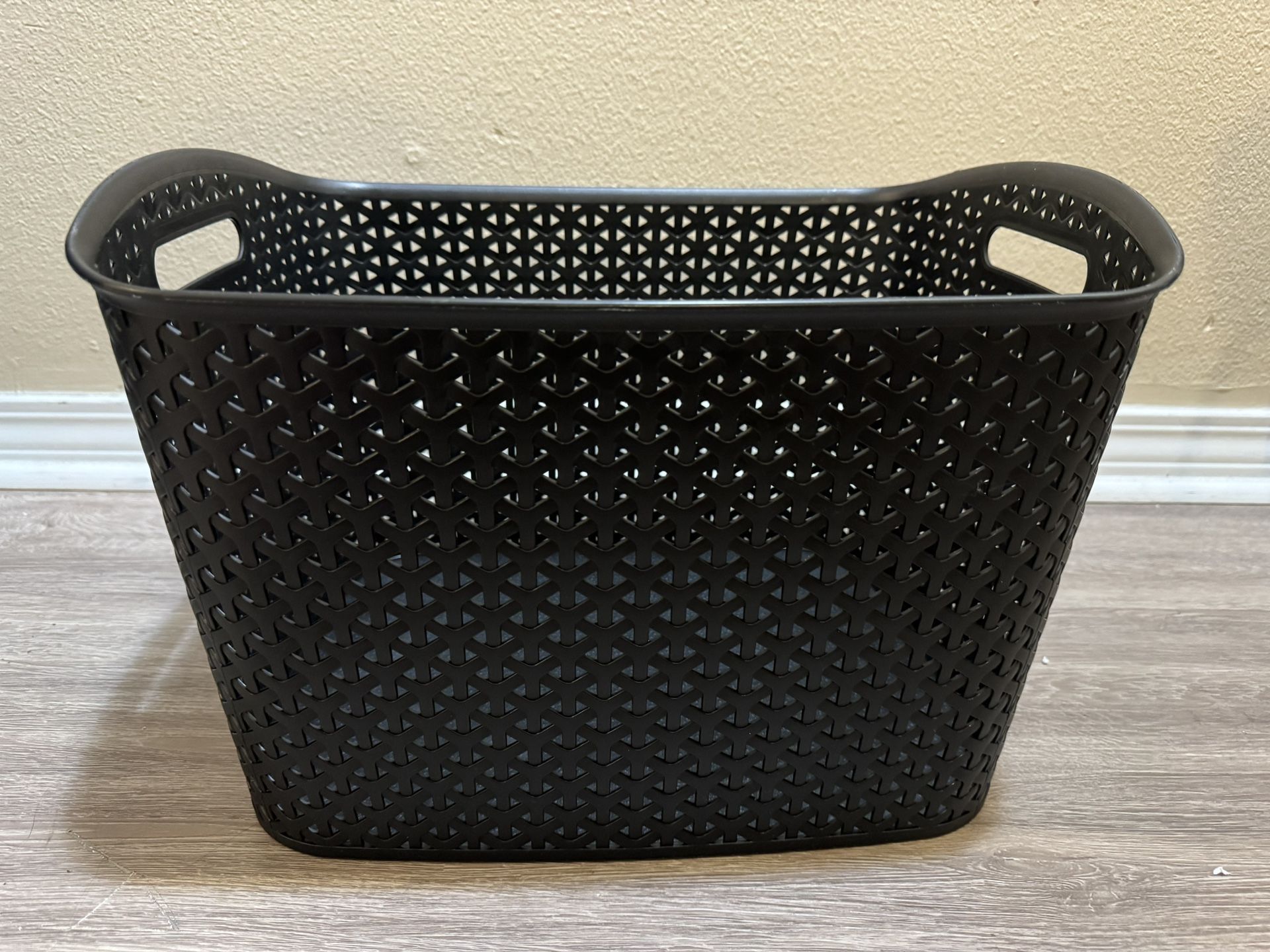 Black Weave Plastic Storage Basket 12x16x11”